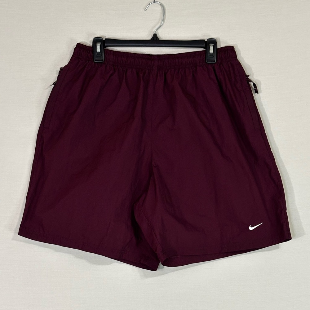 Nike Burgundy Athletic Shorts L Lightweight Training Gym Run